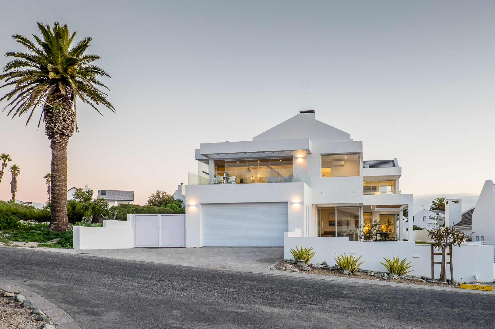 Contemporary Coastal Residence Shelly Point